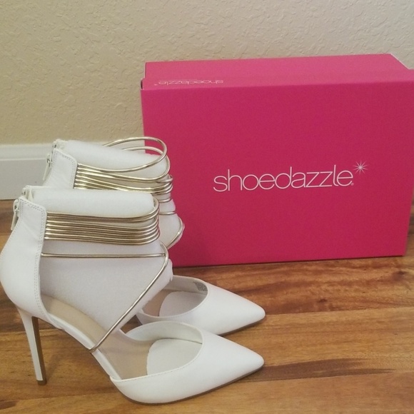 Shoe Dazzle Shoes - Beautiful white pumps!! NWT!!
